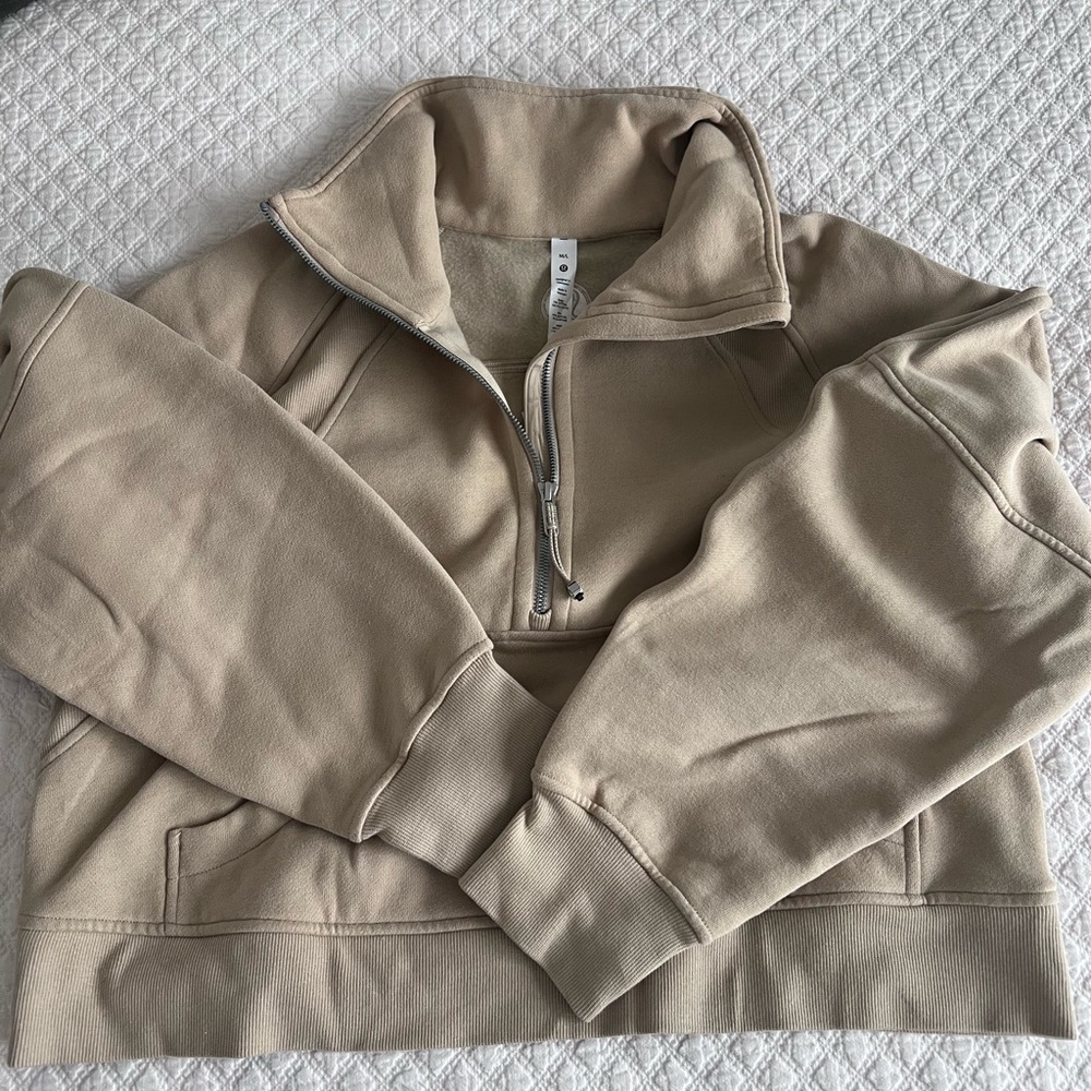 Lululemon half Zip-Up Scuba - size M/L